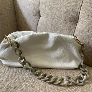 White cloud bag